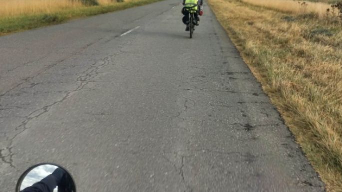 Vacaciones en bici: Una pareja de 9 de Julio pedaleó más de 500 kilómetros para llegar a Necochea