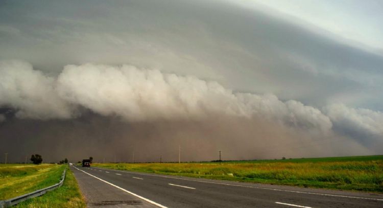 Alerta amarilla por tormentas fuertes para Necochea, el centro y el sur bonaerense