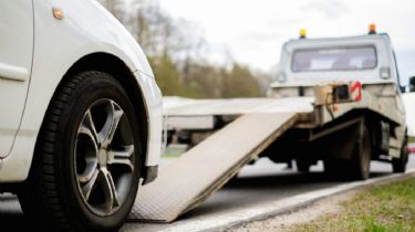 Cambios en los seguros para vehículos: Ya no podrán ofrecer servicio de grúa y auxilio mecánico a sus usuarios