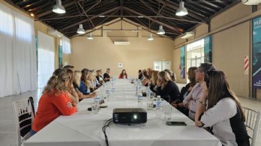 Puerto Quequén recibió a inspectores de educación en una visita educativa regional