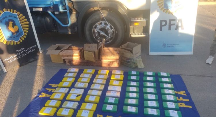 Secuestraron un cargamento de más de 60 kilos de cocaína en los controles del partido de Boca y Central Córdoba