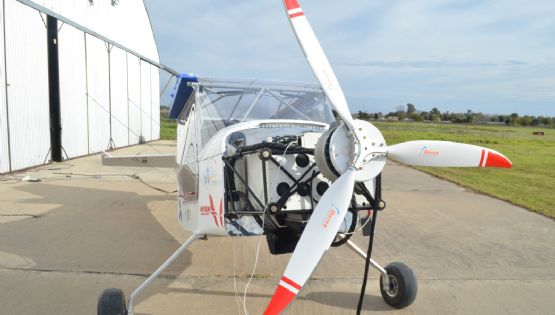 Probaron con  éxito el motor del primer avión eléctrico que se fabricará en el país