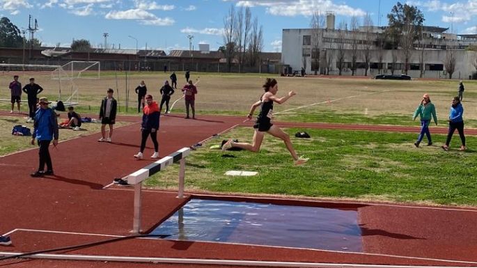 Podio en dos competencias para el atleta necochense Tomás Benítez en el provincial U23