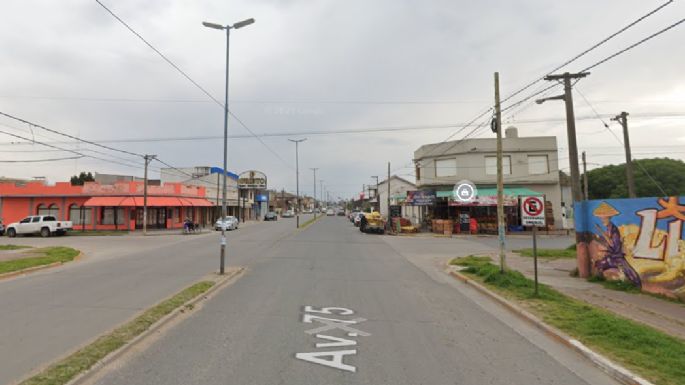 Robaron en un comercio de la avenida 75, huyeron y el dueño del local los persiguió en un taxi