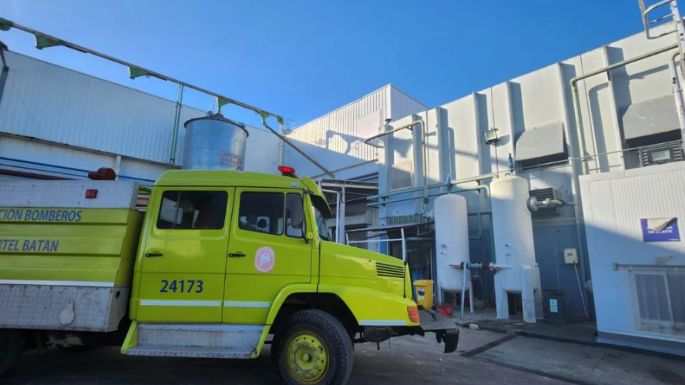 Incendio en la fábrica de Pepsico sobre la Ruta 88 y evacuaron a 320 trabajadores