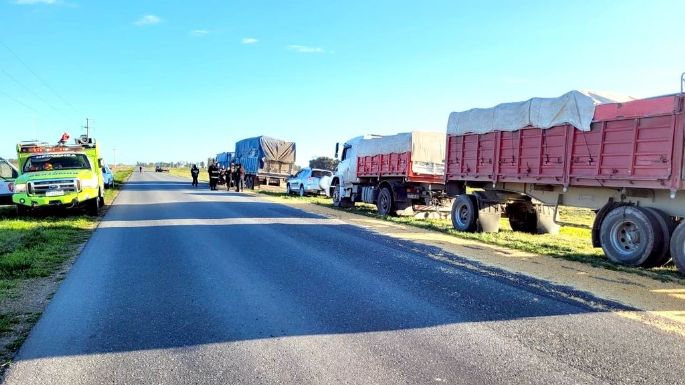 Ruta 227: Dos camiones chocaron de frente