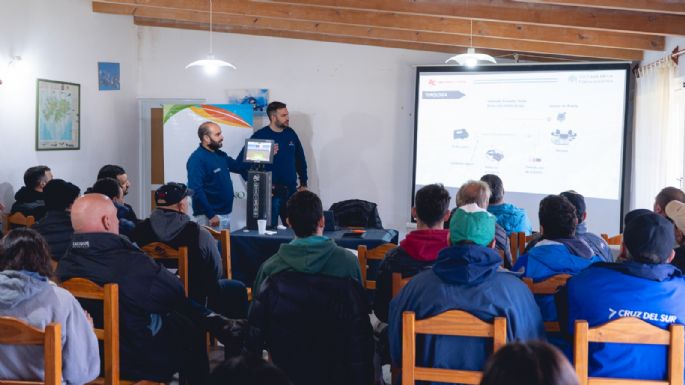 San Cayetano brinda un curso de "piloto automático" para las cosechadoras